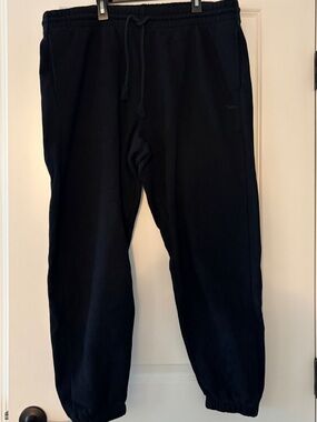 Aritzia TNA Sweatfleece Black Drawstring Joggers